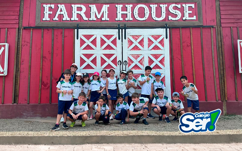 Passeio pedagógico das turmas do 2º ano para o PetZoo